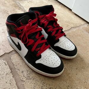 Air Jordan 1 Mid sneakers. Size 6. Excellent condition!